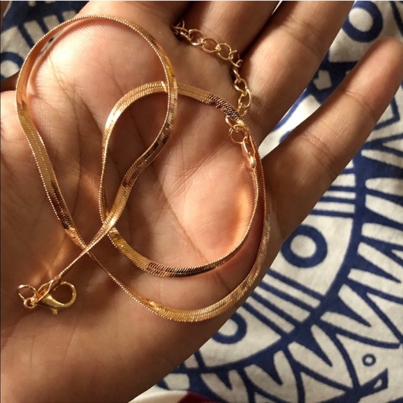 Gold Choker - Picture 4 of 8